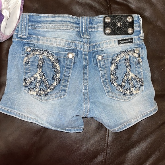 Miss Me jean shorts. LISTING IS FOR SHORTS ONLY - Picture 2 of 6